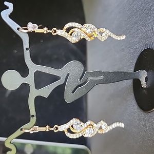 Gold toned diamond like earrings